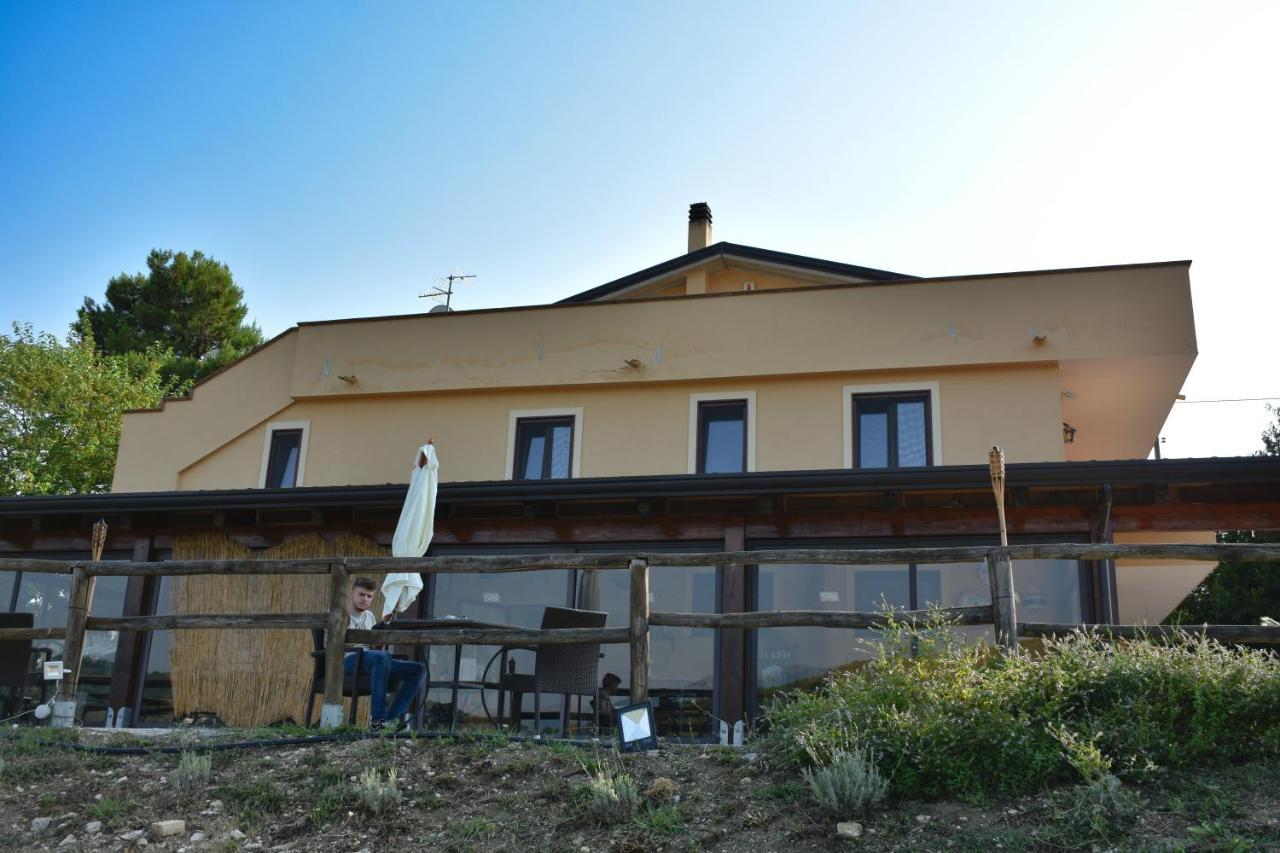 Agriturismo B&B Il Rifugio Di Nino Контурси Екстериор снимка