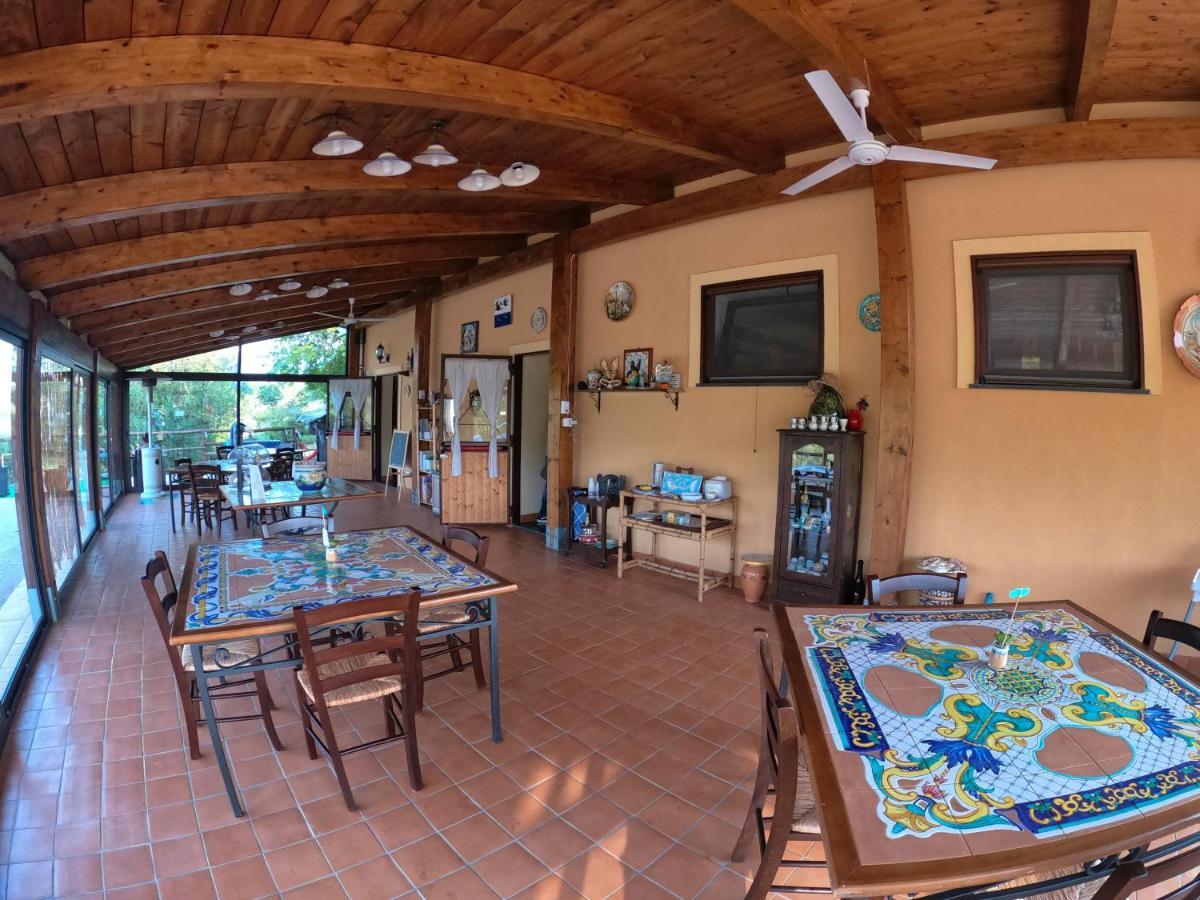 Agriturismo B&B Il Rifugio Di Nino Контурси Екстериор снимка