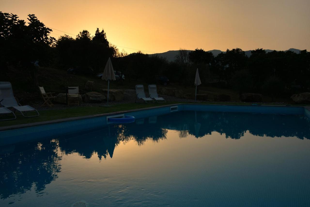 Agriturismo B&B Il Rifugio Di Nino Контурси Екстериор снимка