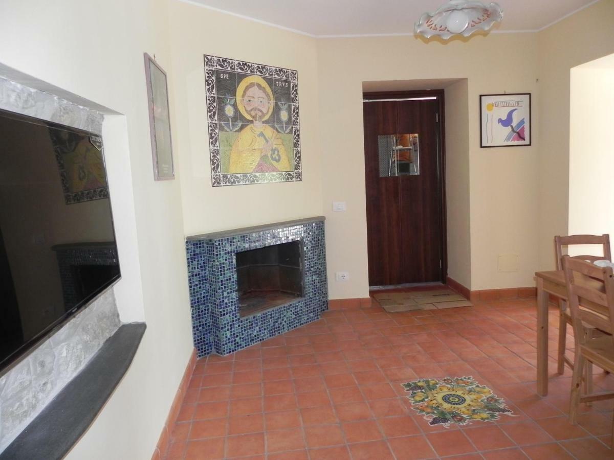 Agriturismo B&B Il Rifugio Di Nino Контурси Екстериор снимка